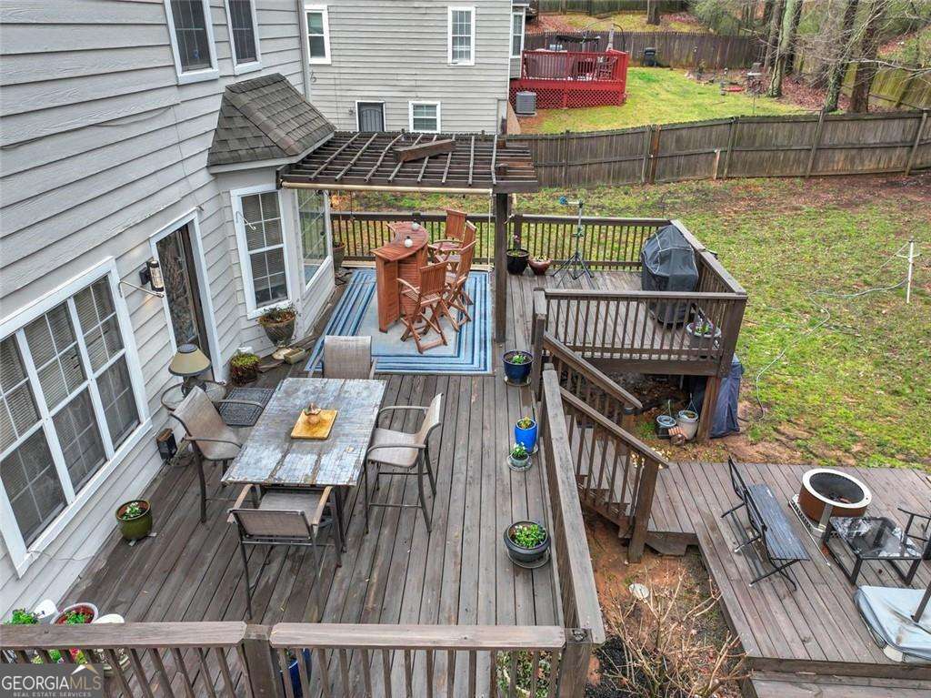 1211 Ling Way