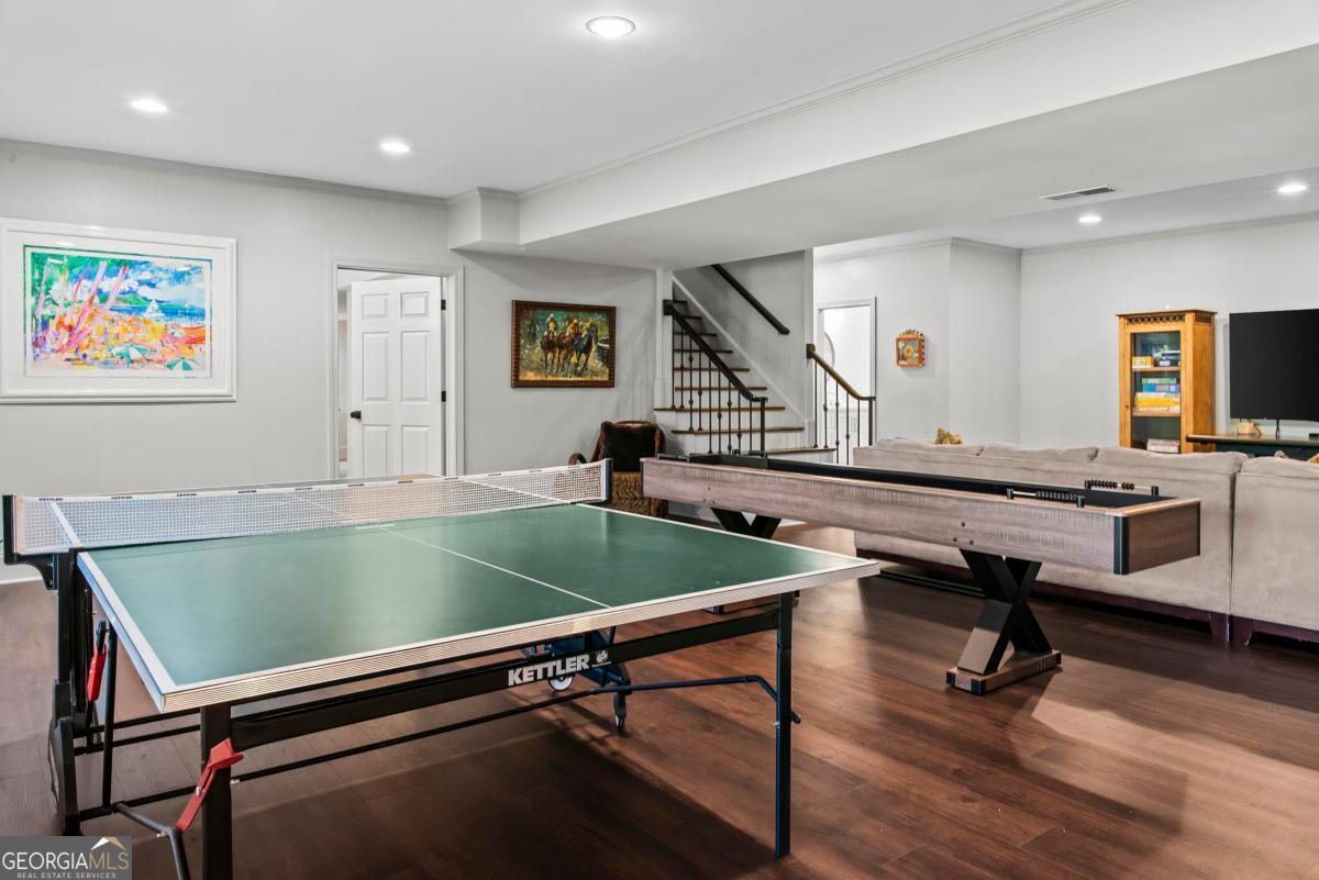 1030 Scott Loop