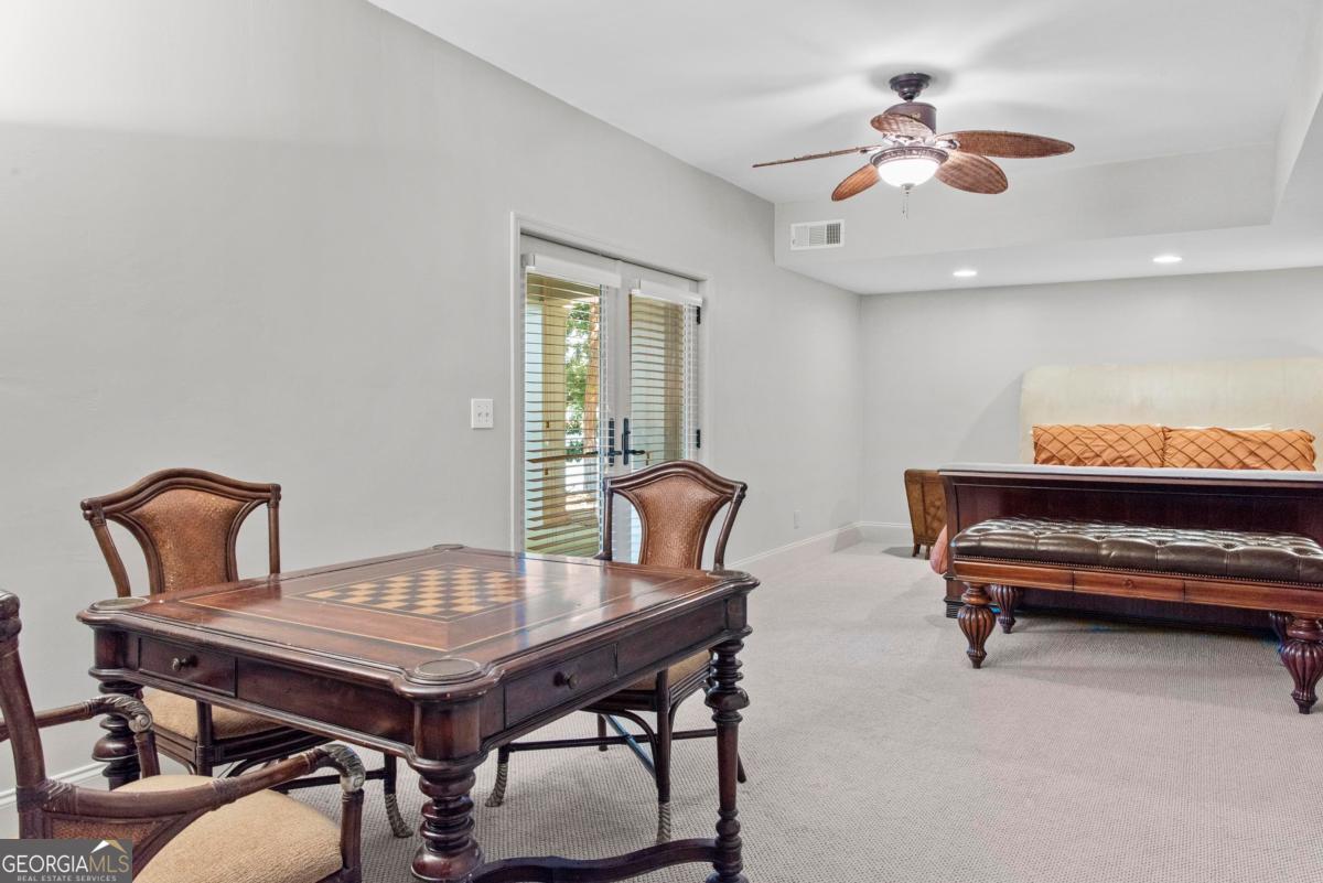 1030 Scott Loop