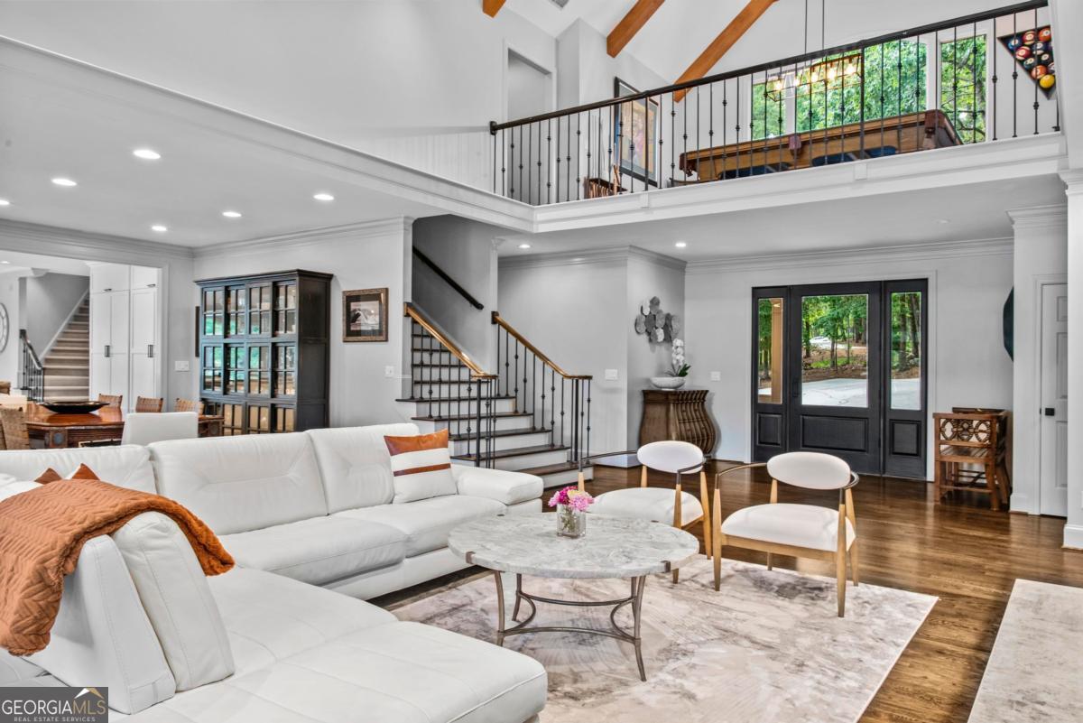 1030 Scott Loop