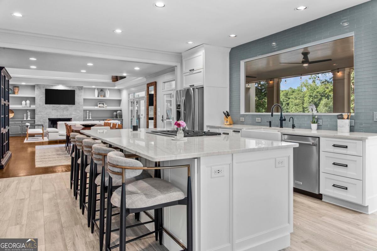 1030 Scott Loop