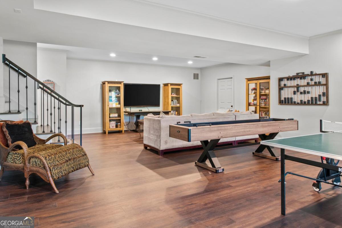 1030 Scott Loop