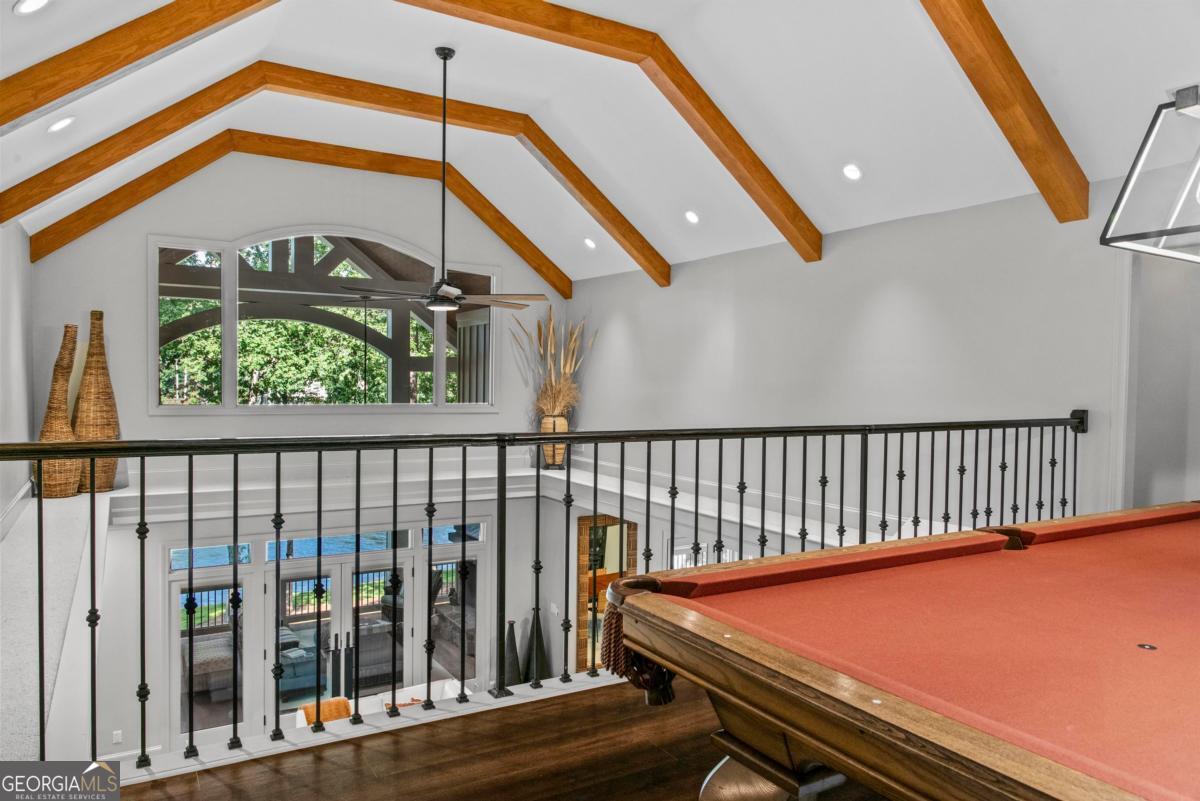 1030 Scott Loop