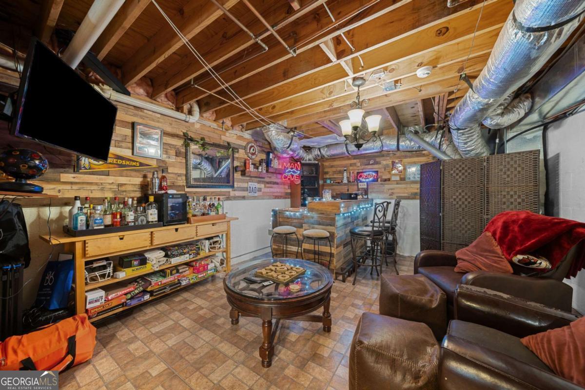 1271 Channel Park SW