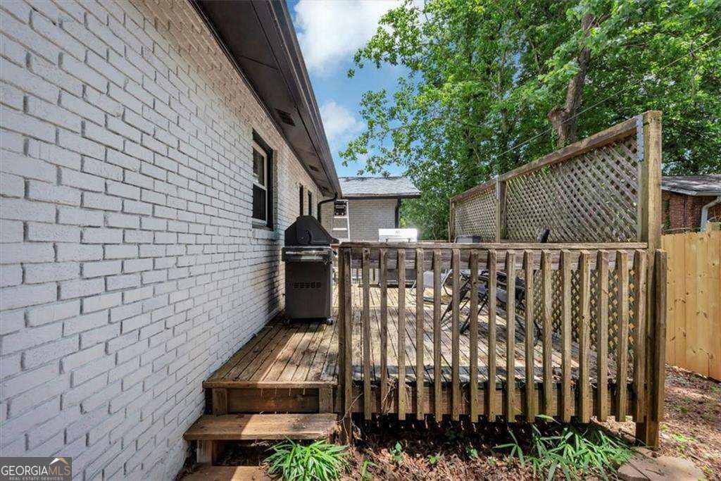 3807 Greenhill Drive