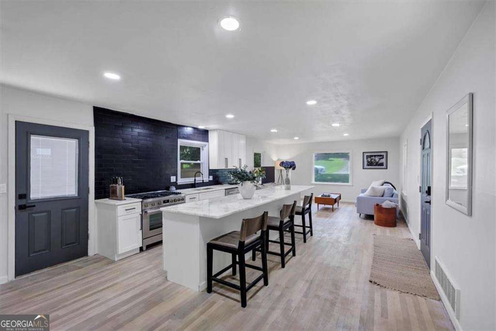 3807 Greenhill Drive