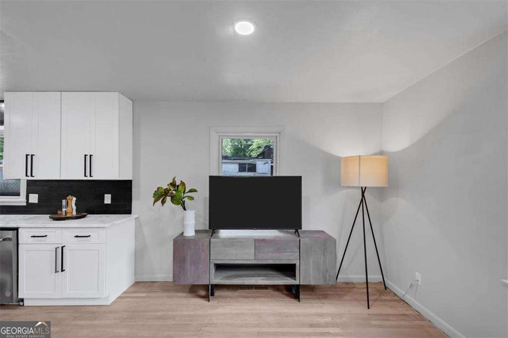 3807 Greenhill Drive