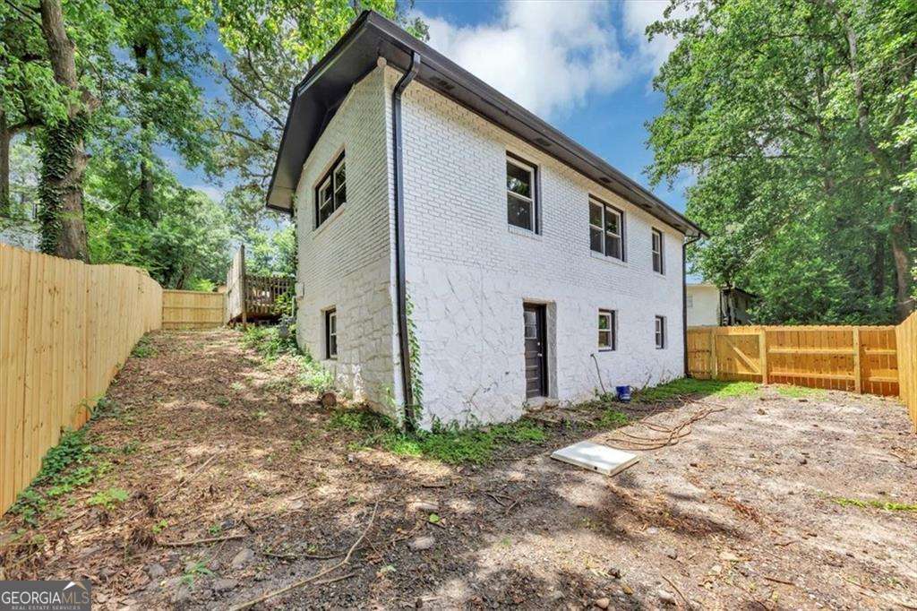 3807 Greenhill Drive