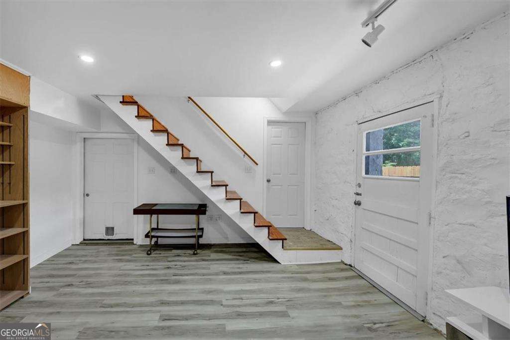 3807 Greenhill Drive