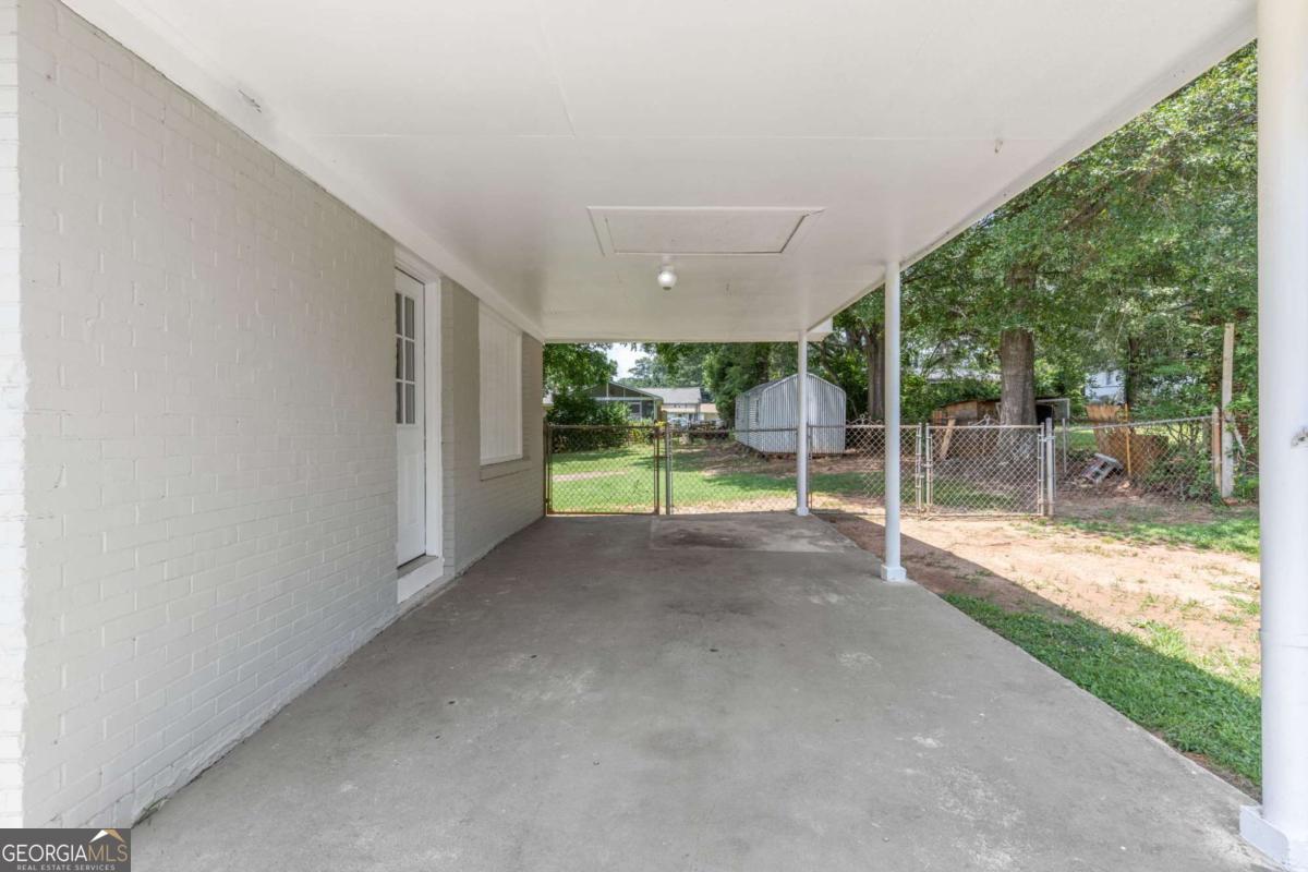90 Pat Mell Road SW