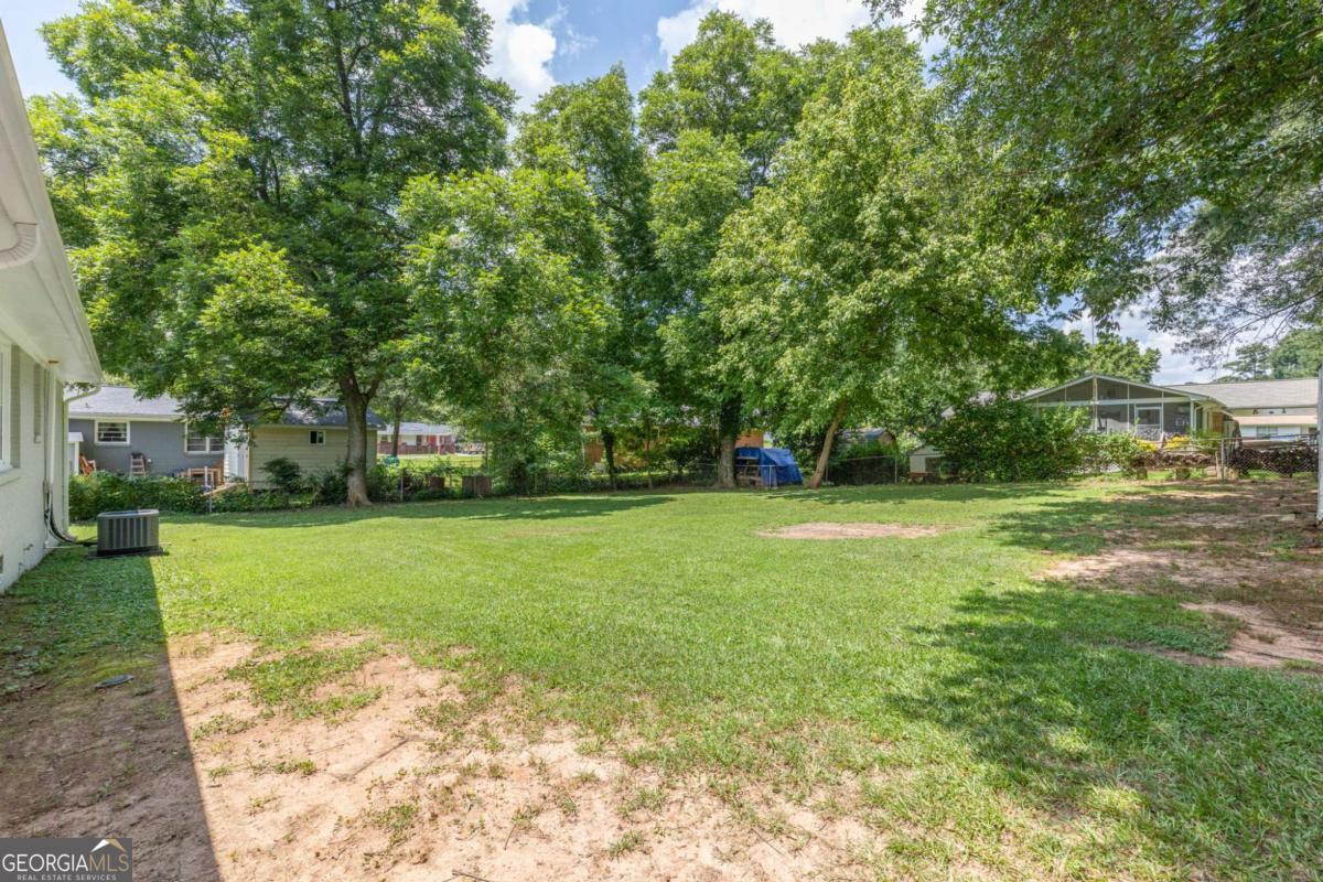 90 Pat Mell Road SW