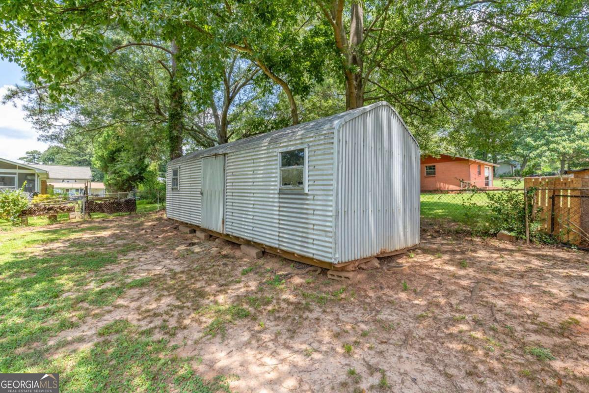 90 Pat Mell Road SW