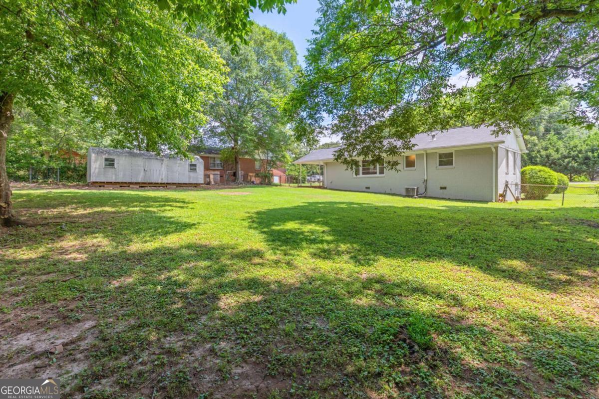 90 Pat Mell Road SW