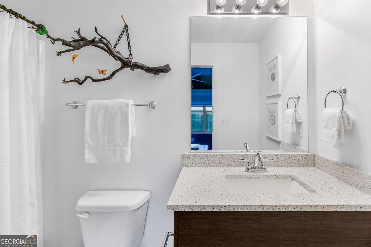 2498 Perry Boulevard NW