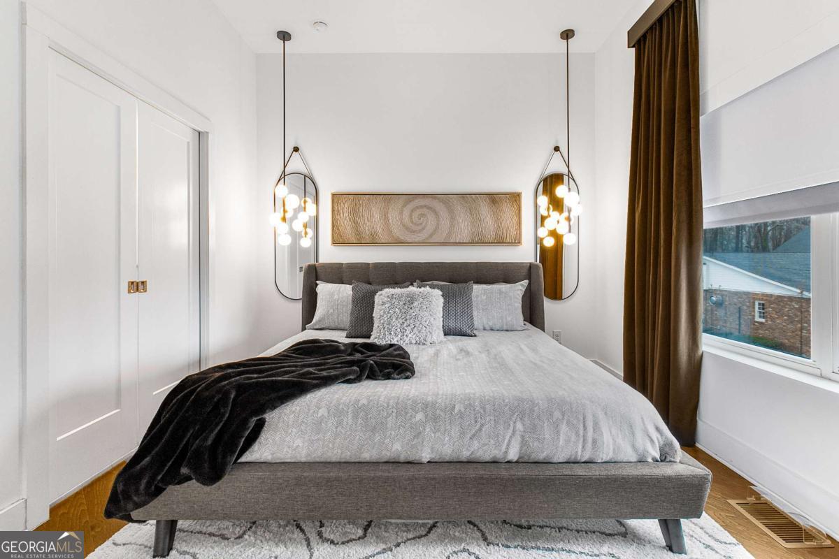 2498 Perry Boulevard NW