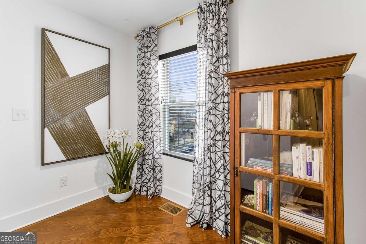 2498 Perry Boulevard NW