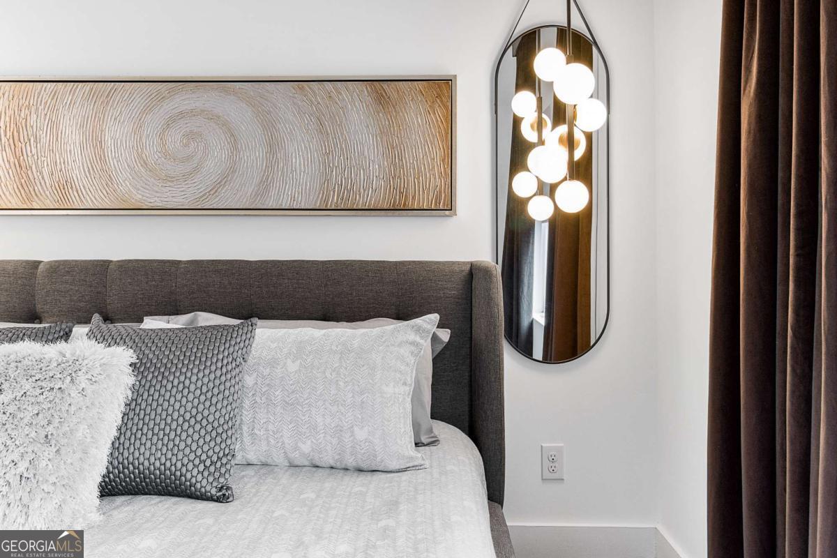 2498 Perry Boulevard NW