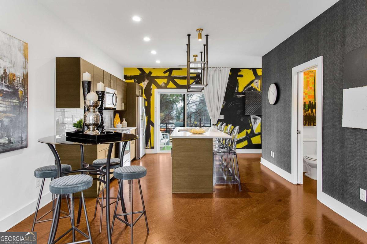 2498 Perry Boulevard NW