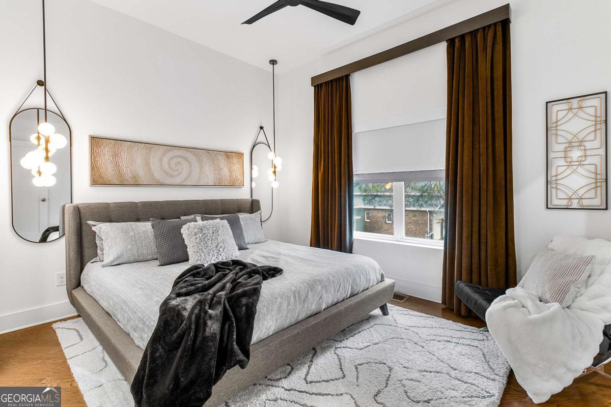 2498 Perry Boulevard NW