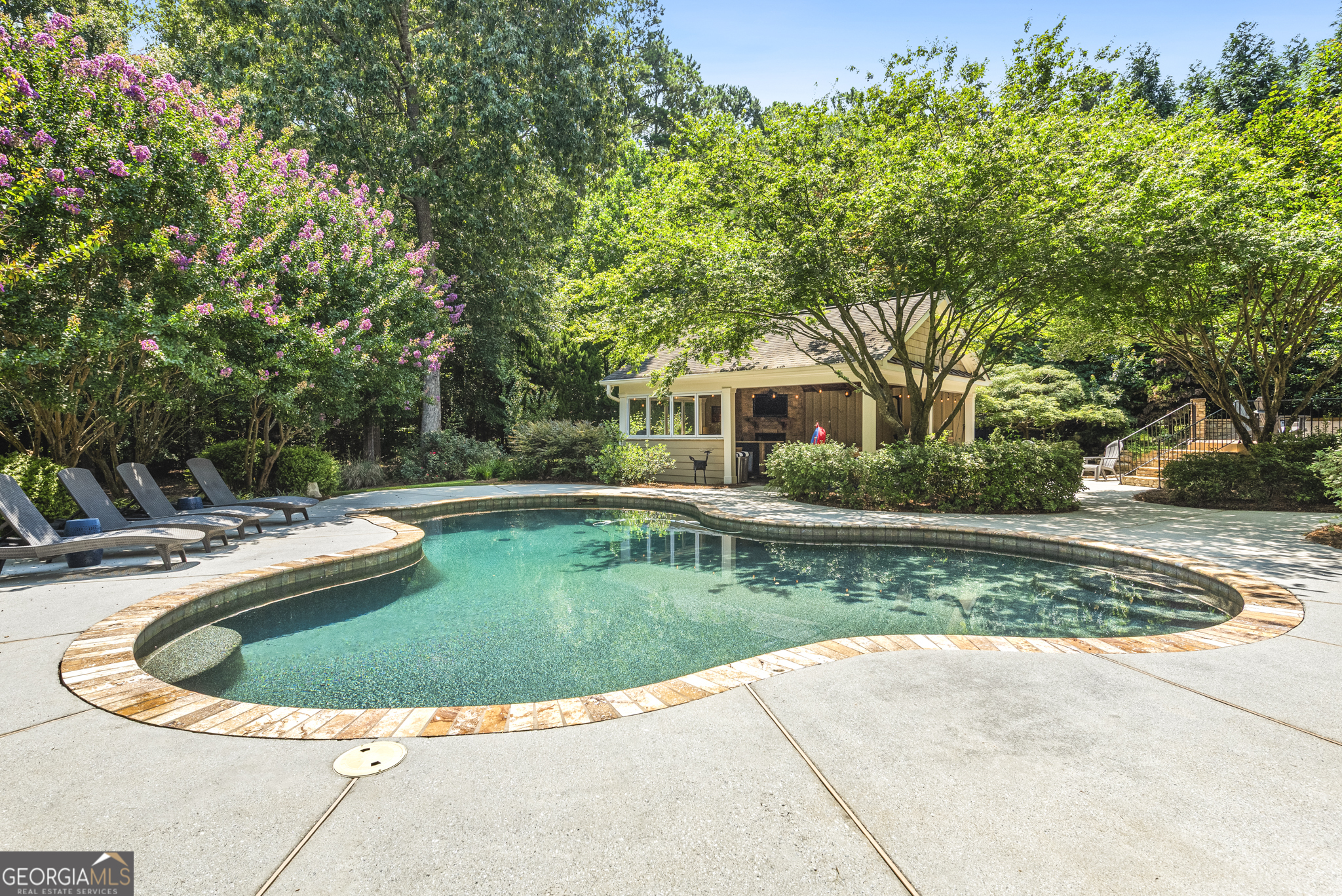 195 Trotters Ridge