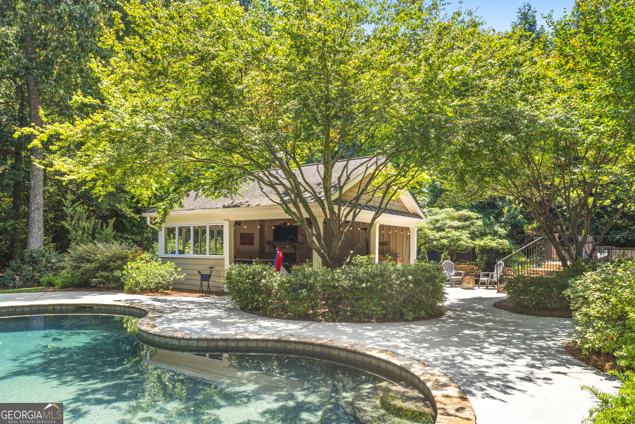 195 Trotters Ridge