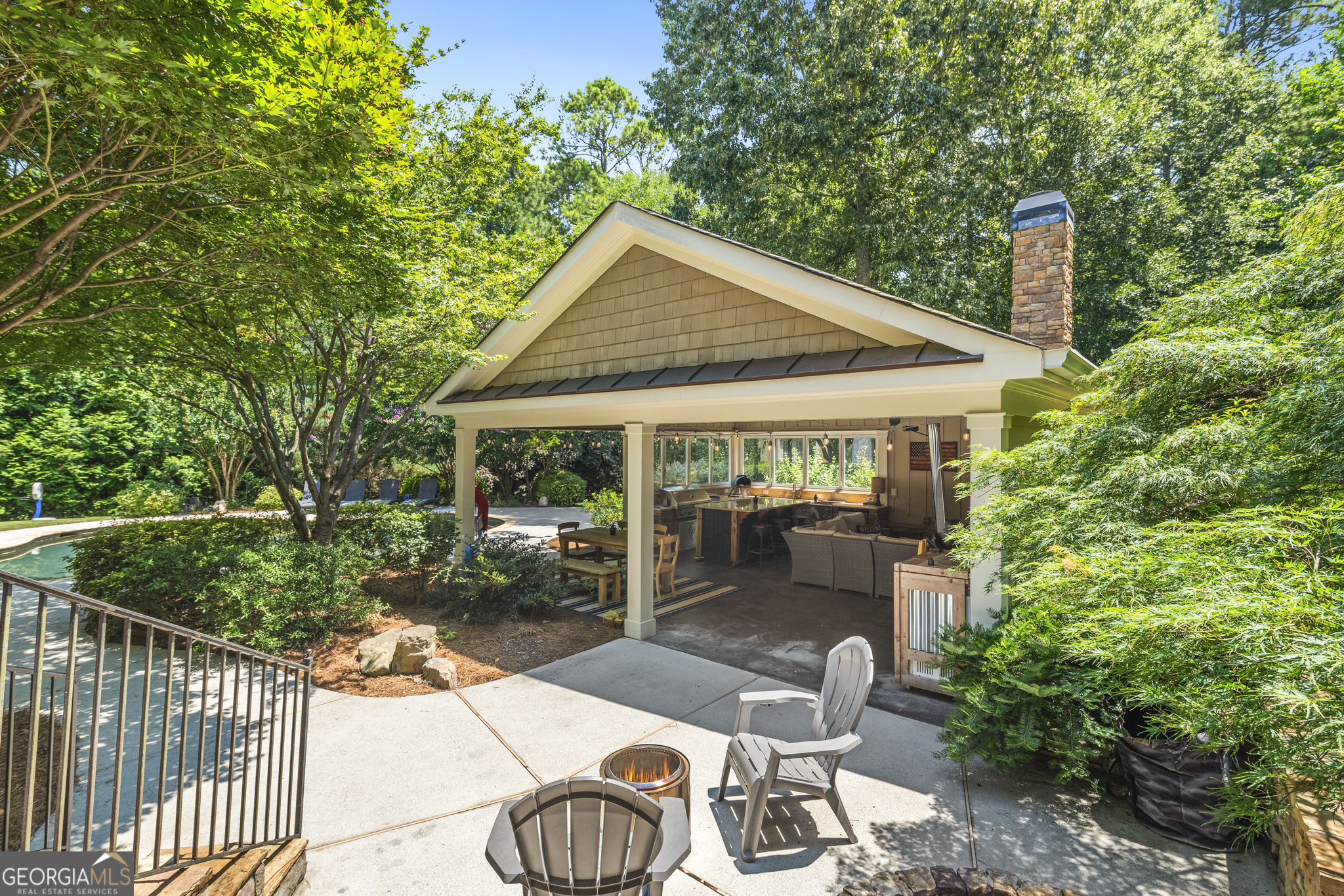 195 Trotters Ridge