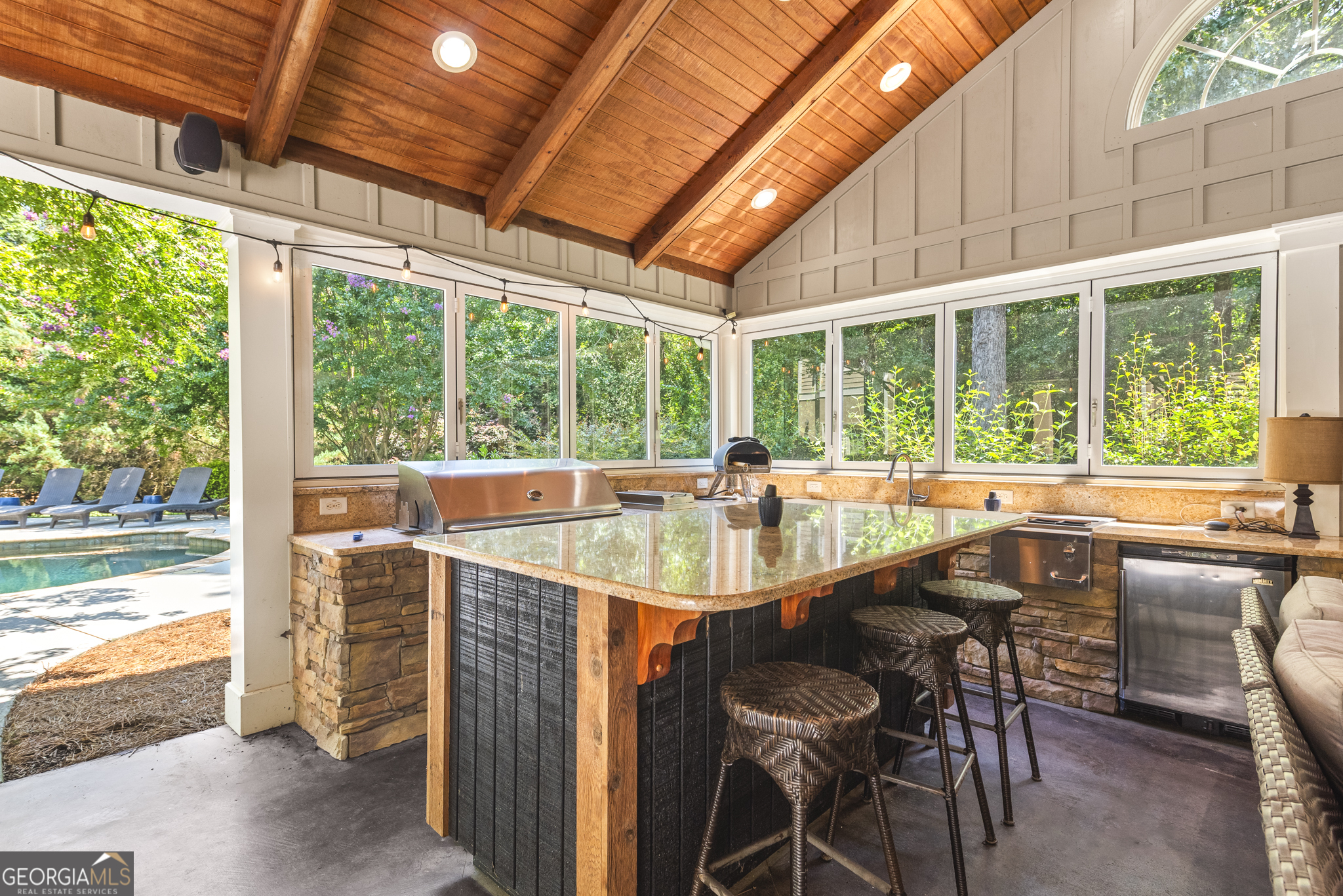 195 Trotters Ridge