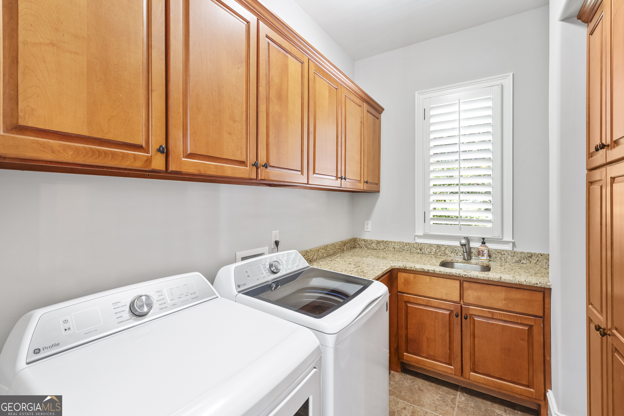 195 Trotters Ridge