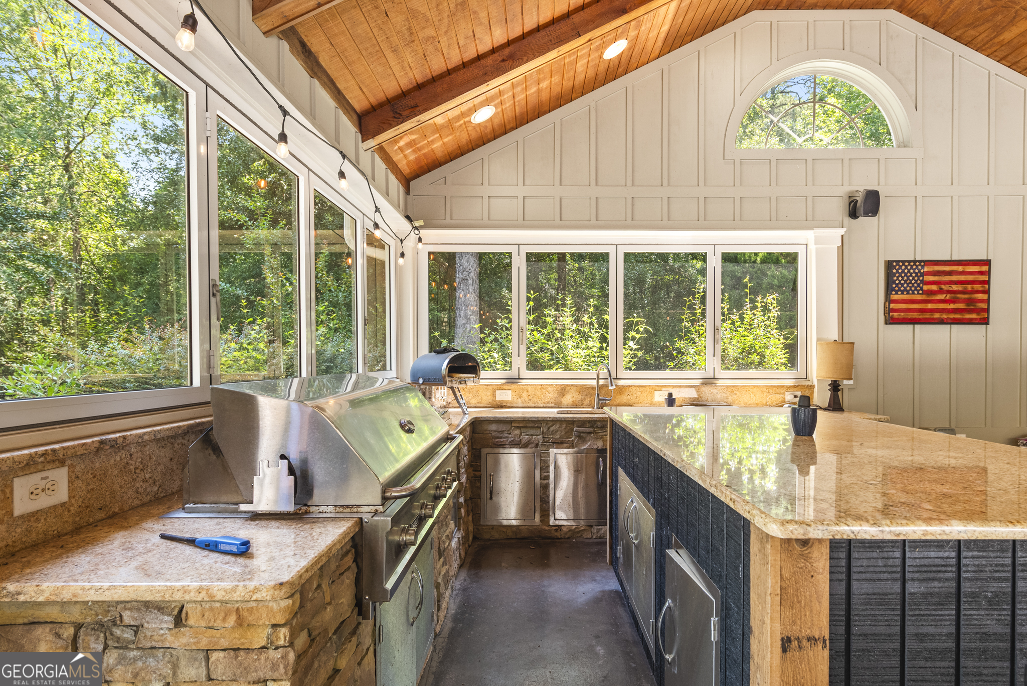 195 Trotters Ridge