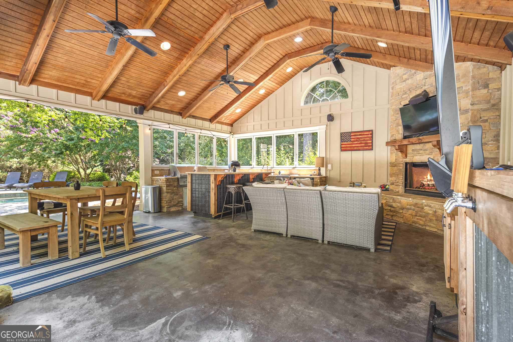195 Trotters Ridge