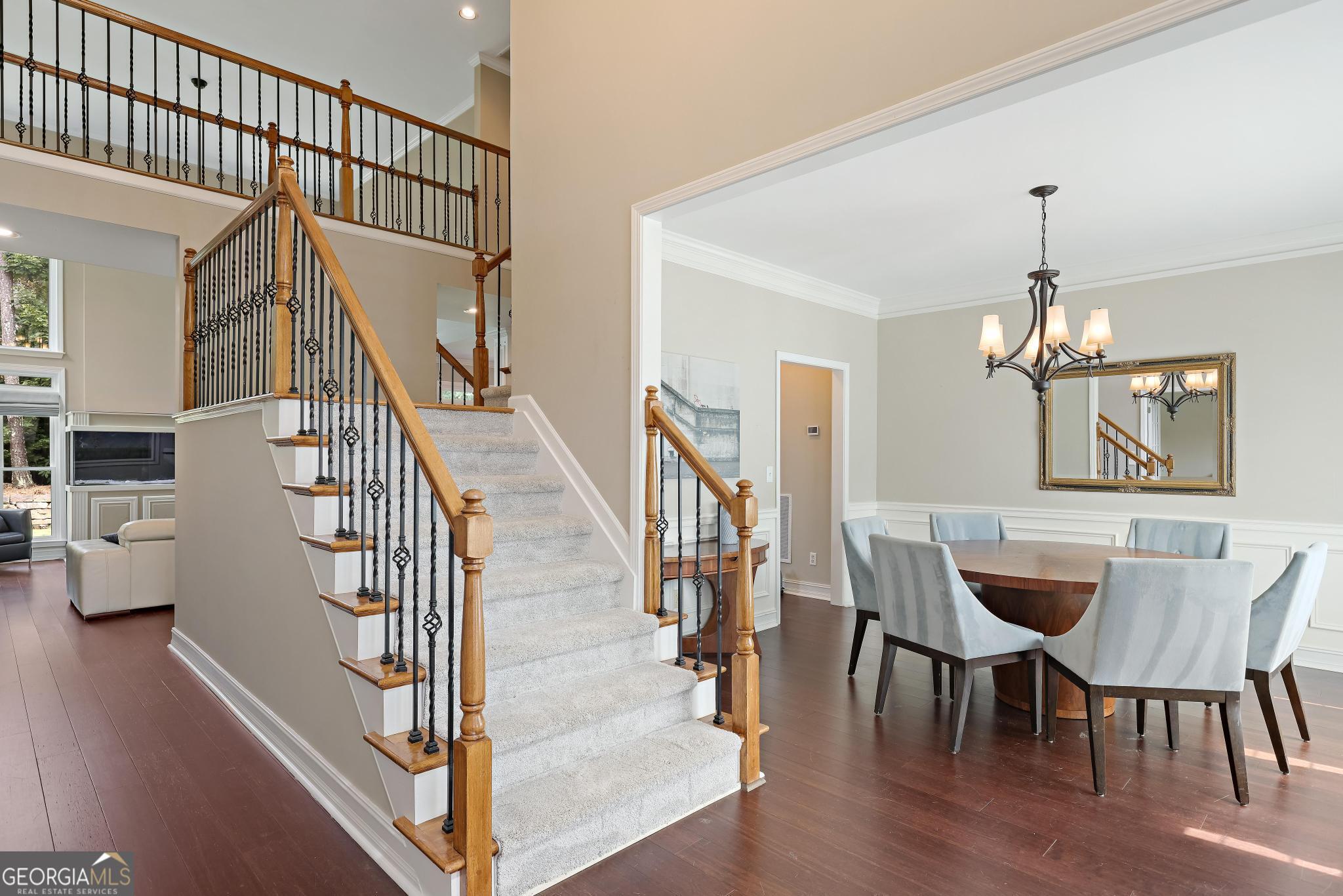 1034 Queensgate Drive SE