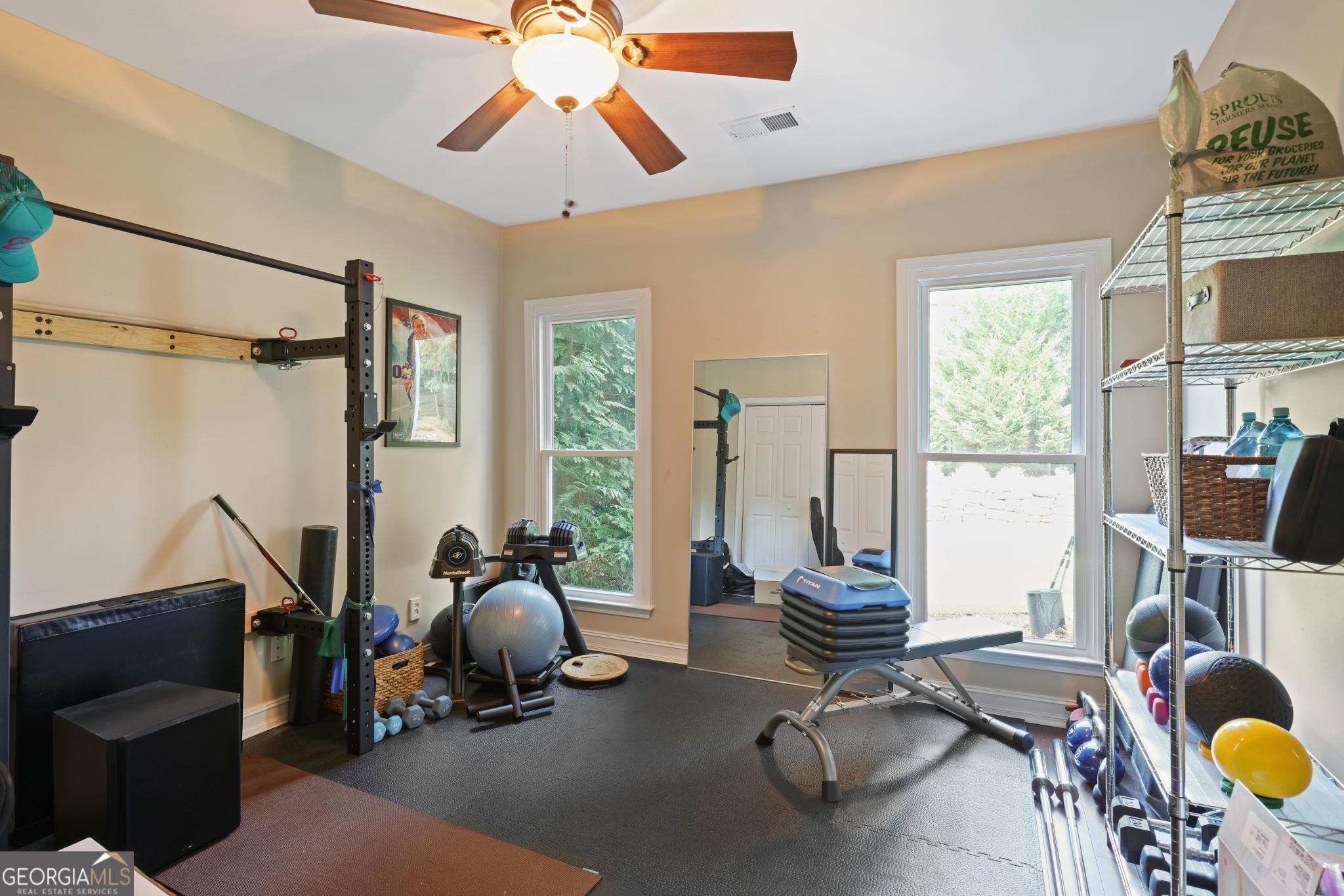 1034 Queensgate Drive SE