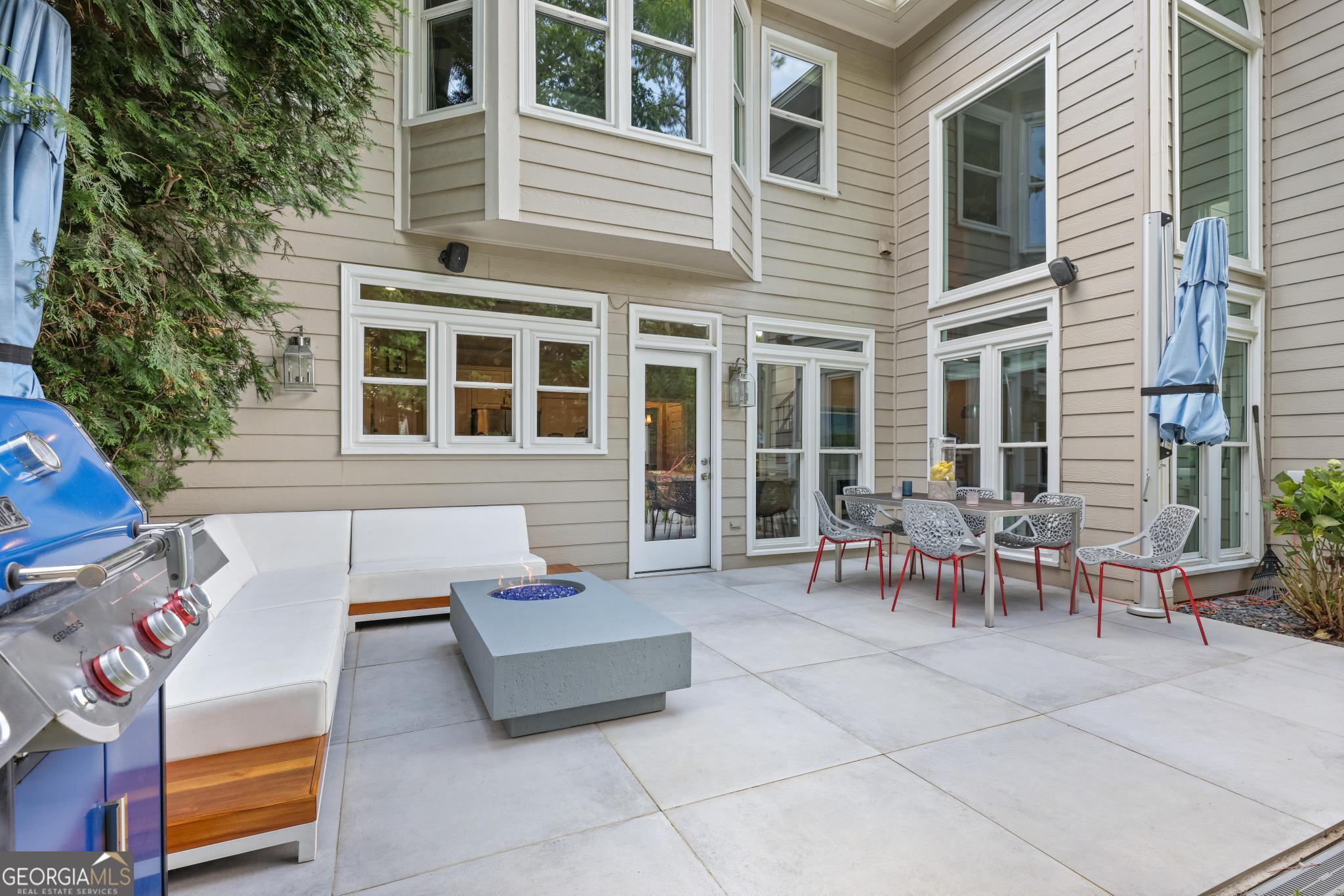 1034 Queensgate Drive SE