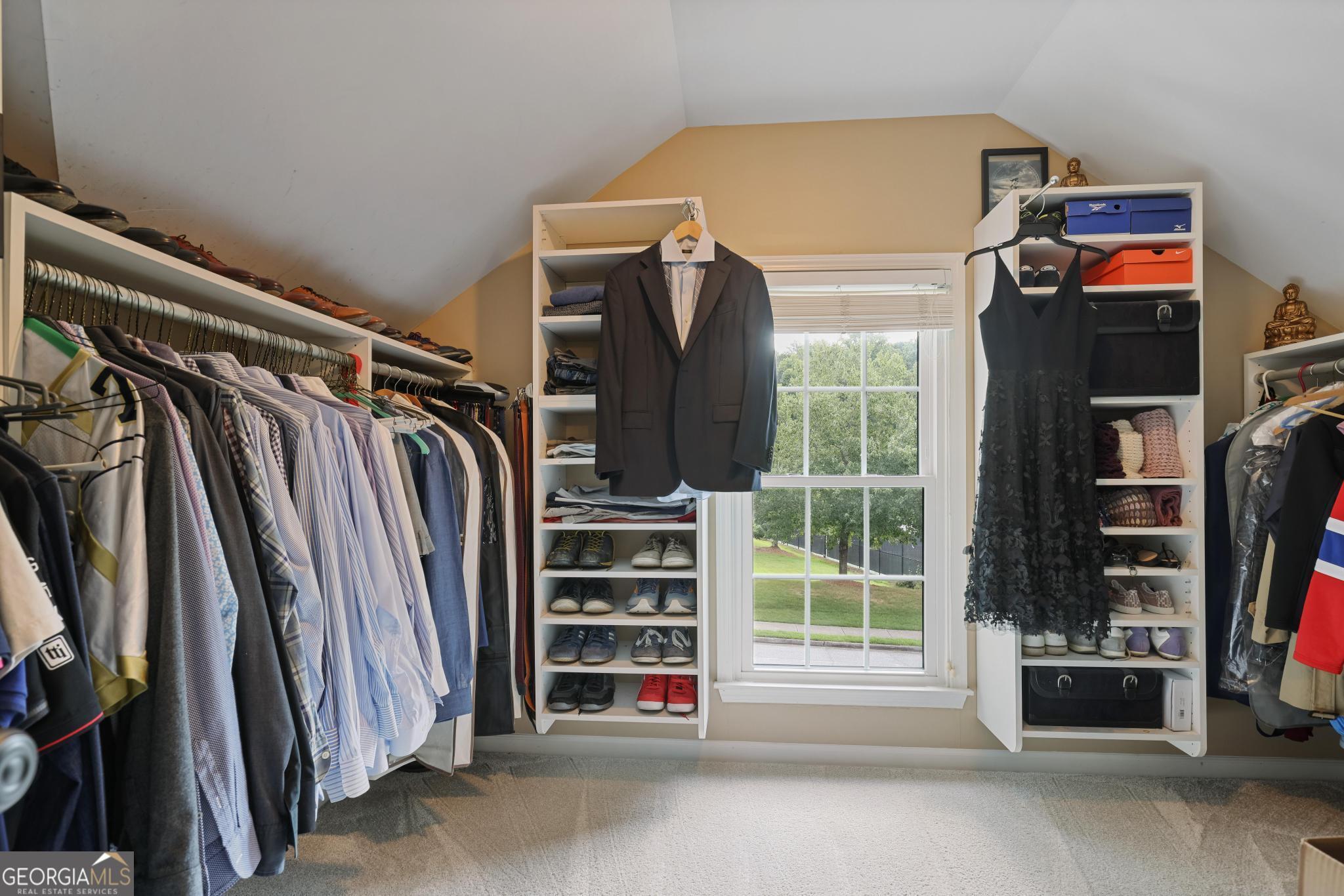 1034 Queensgate Drive SE