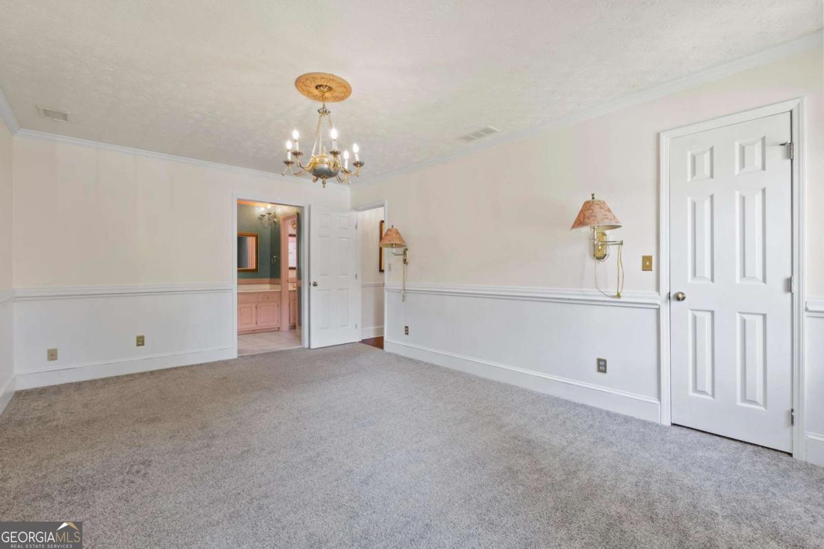 2646 Kinnett Drive SW