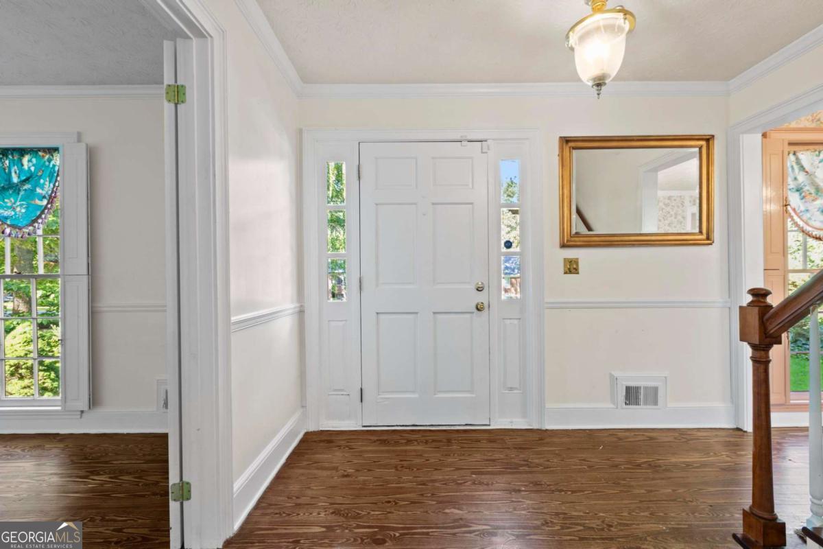 2646 Kinnett Drive SW