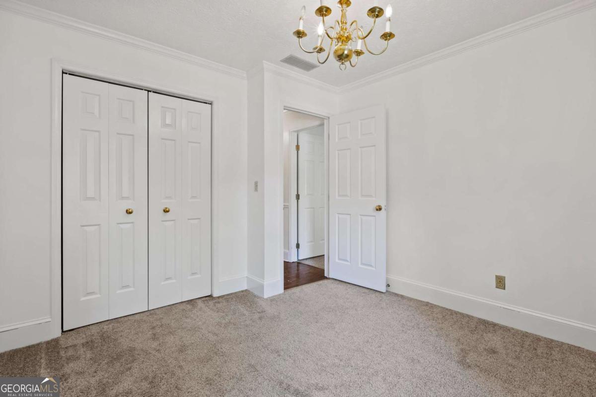 2646 Kinnett Drive SW
