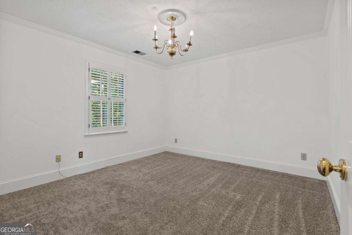 2646 Kinnett Drive SW
