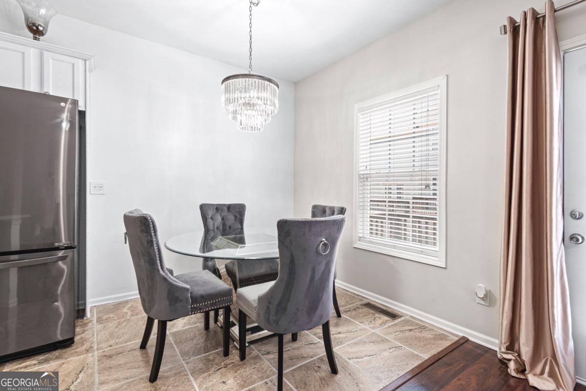 2449 Suwanee Pointe Drive