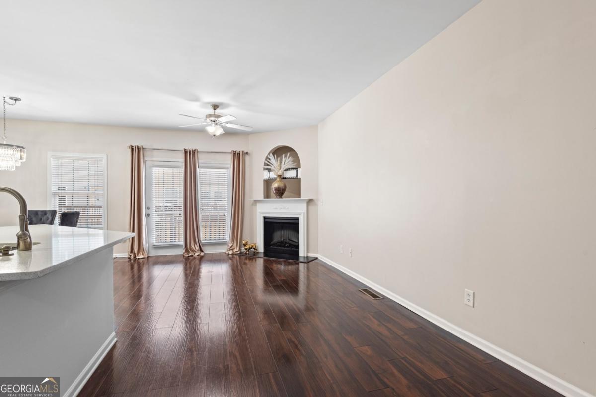 2449 Suwanee Pointe Drive