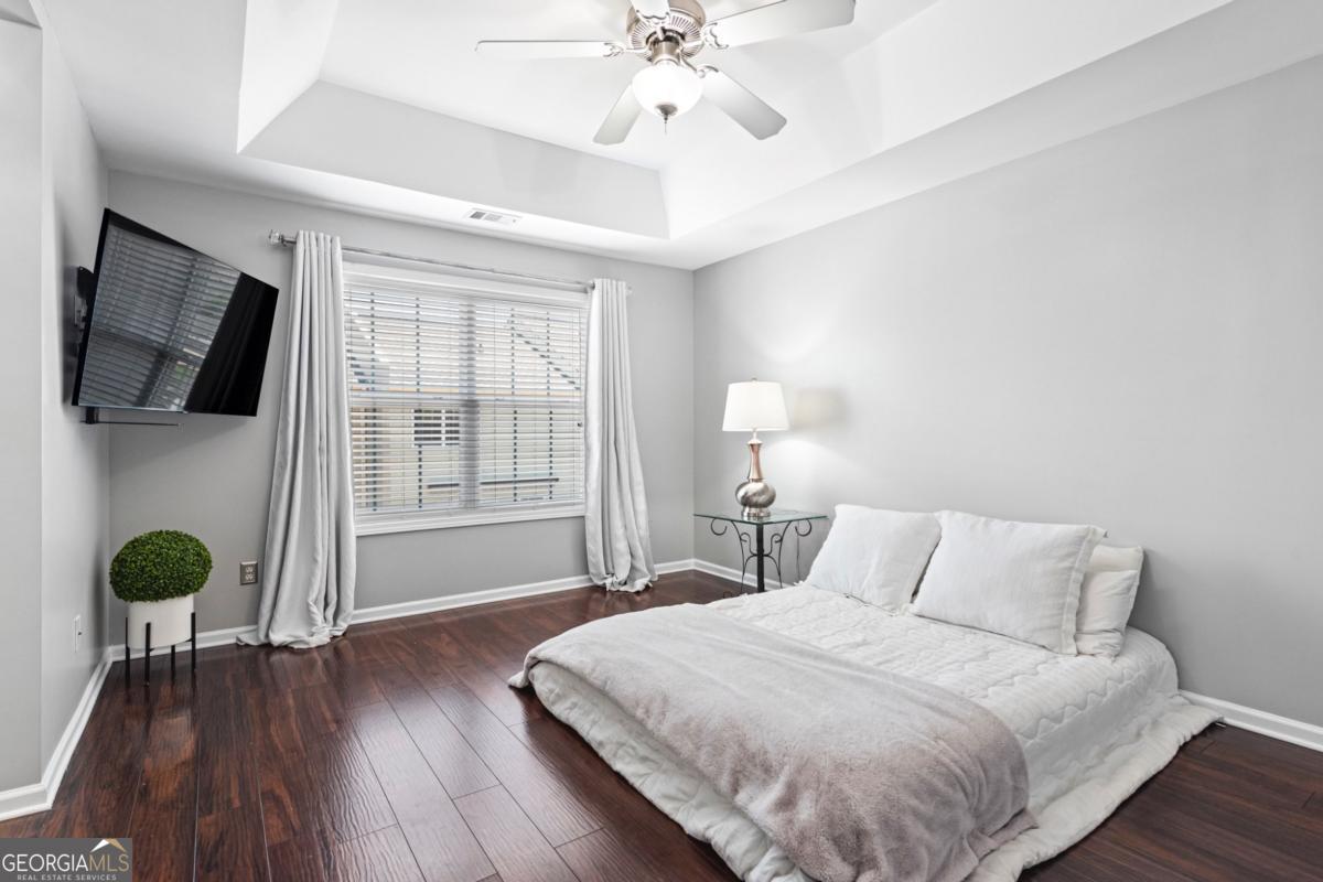 2449 Suwanee Pointe Drive