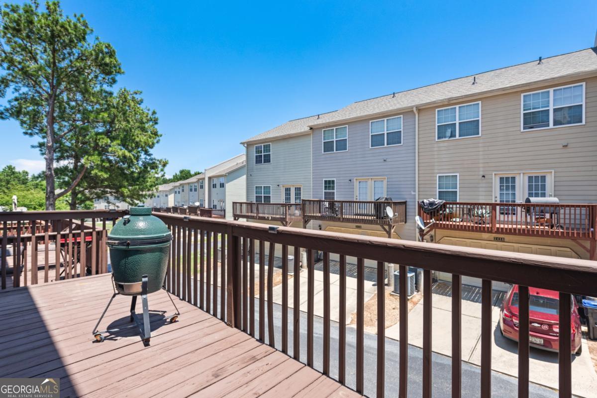 2449 Suwanee Pointe Drive