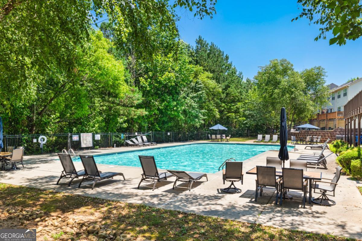 2449 Suwanee Pointe Drive