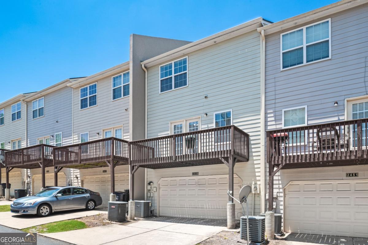 2449 Suwanee Pointe Drive