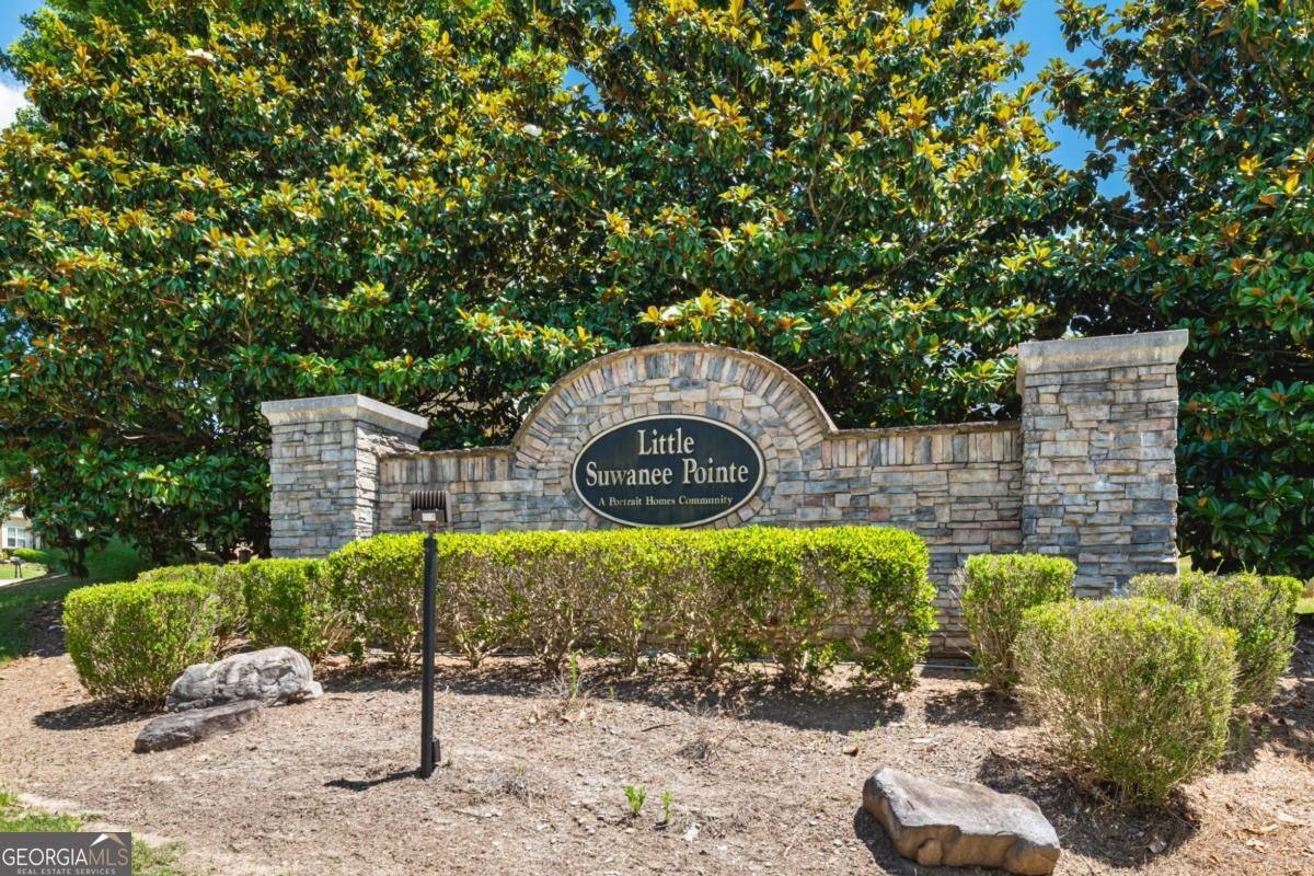 2449 Suwanee Pointe Drive