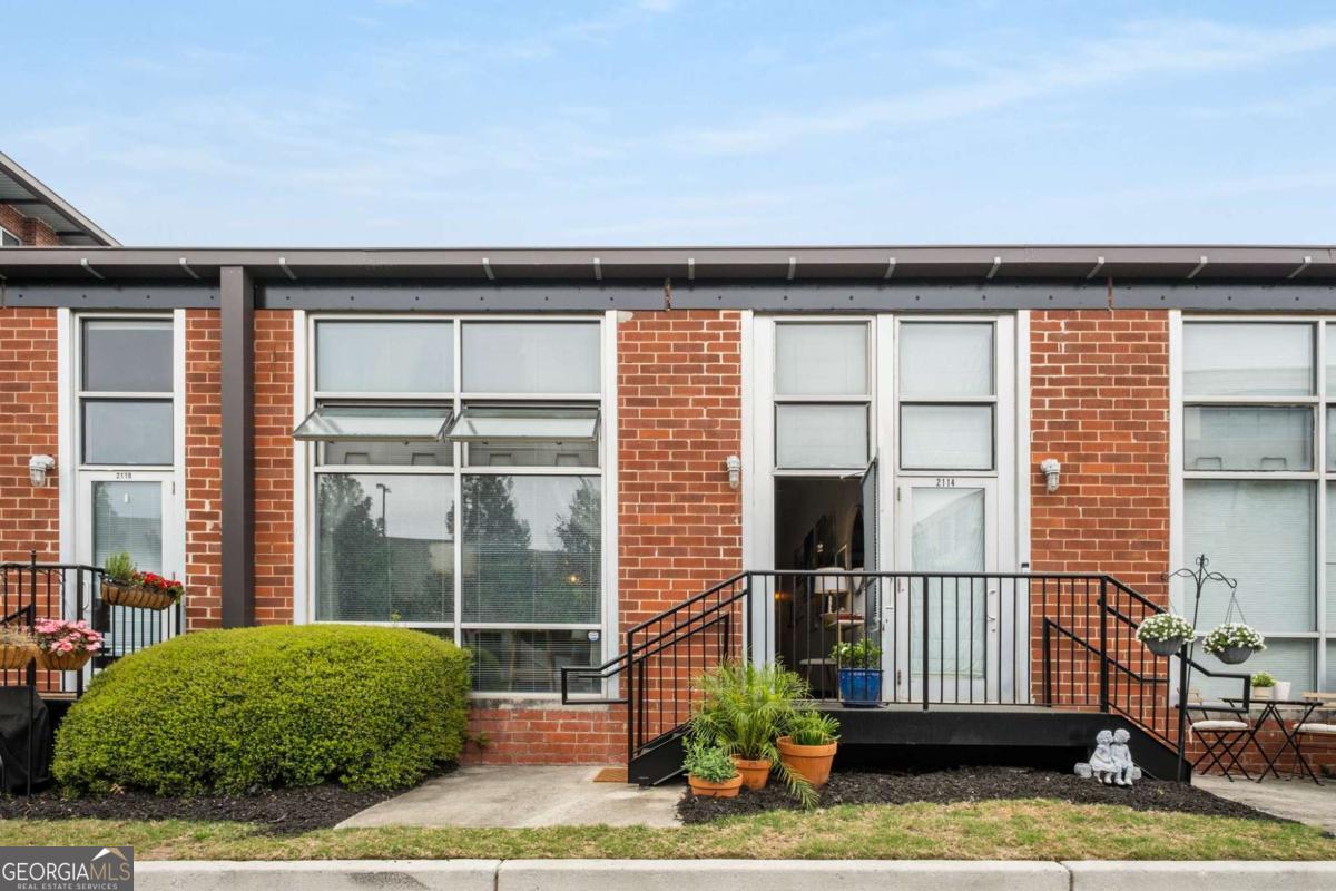 5200 Peachtree Road # 2116