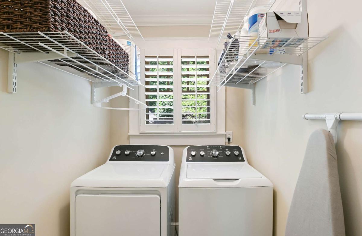 405 Brentwood Drive NE