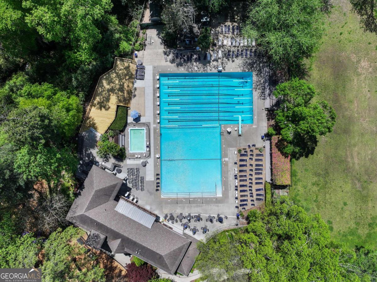 405 Brentwood Drive NE