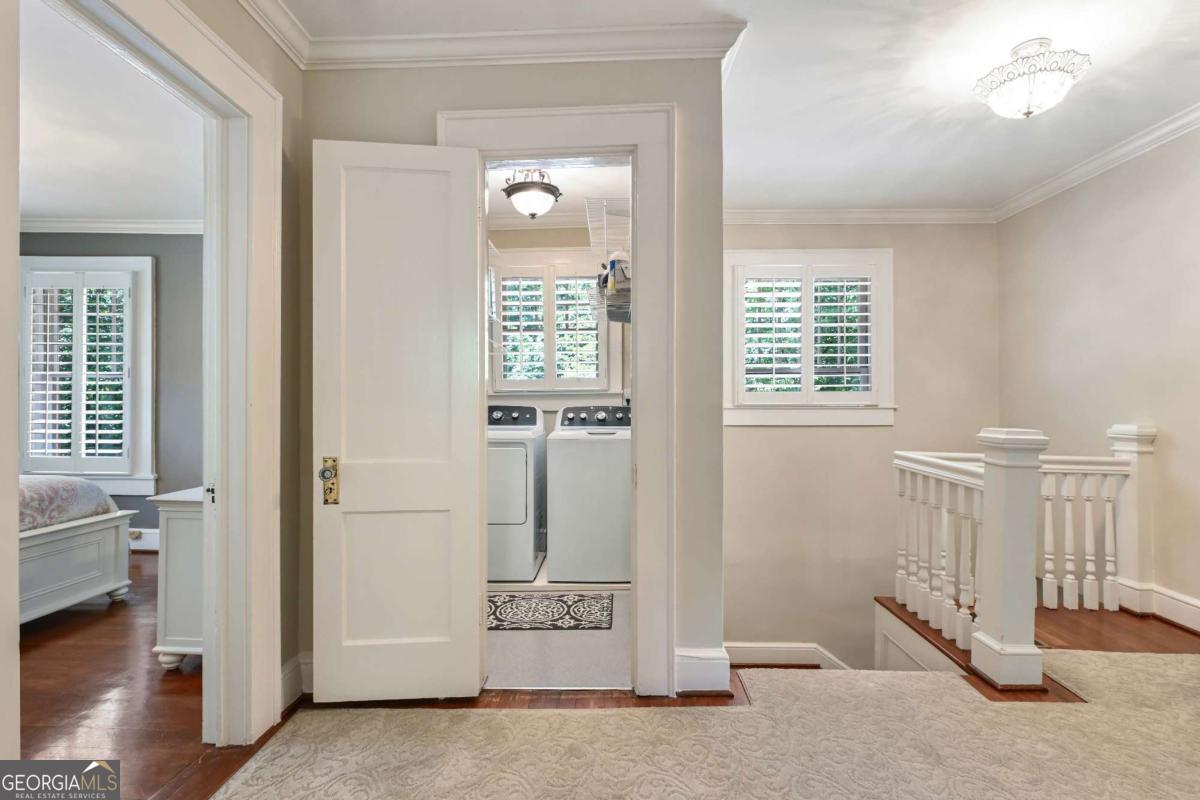 405 Brentwood Drive NE