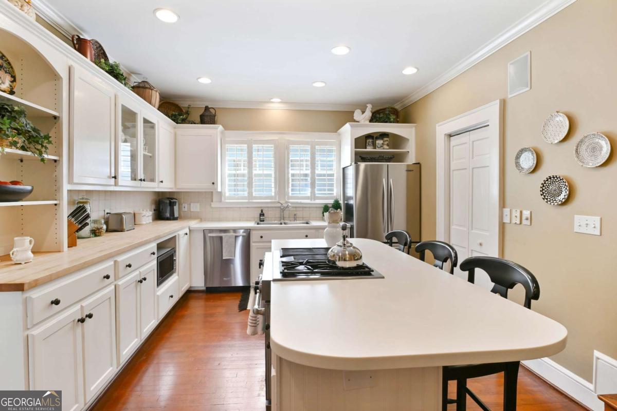 405 Brentwood Drive NE